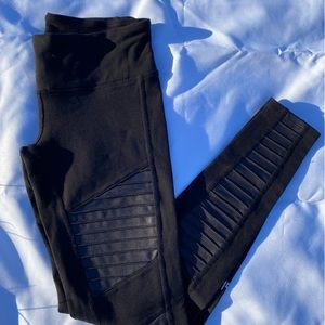 Alo yoga women’s ridged leggings